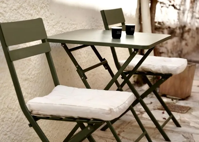 Ear * 埃尔莫波利斯