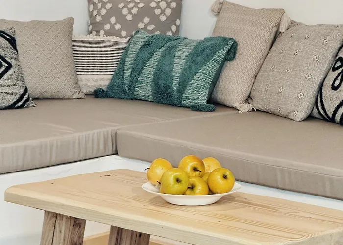 Ear ארמופוליס